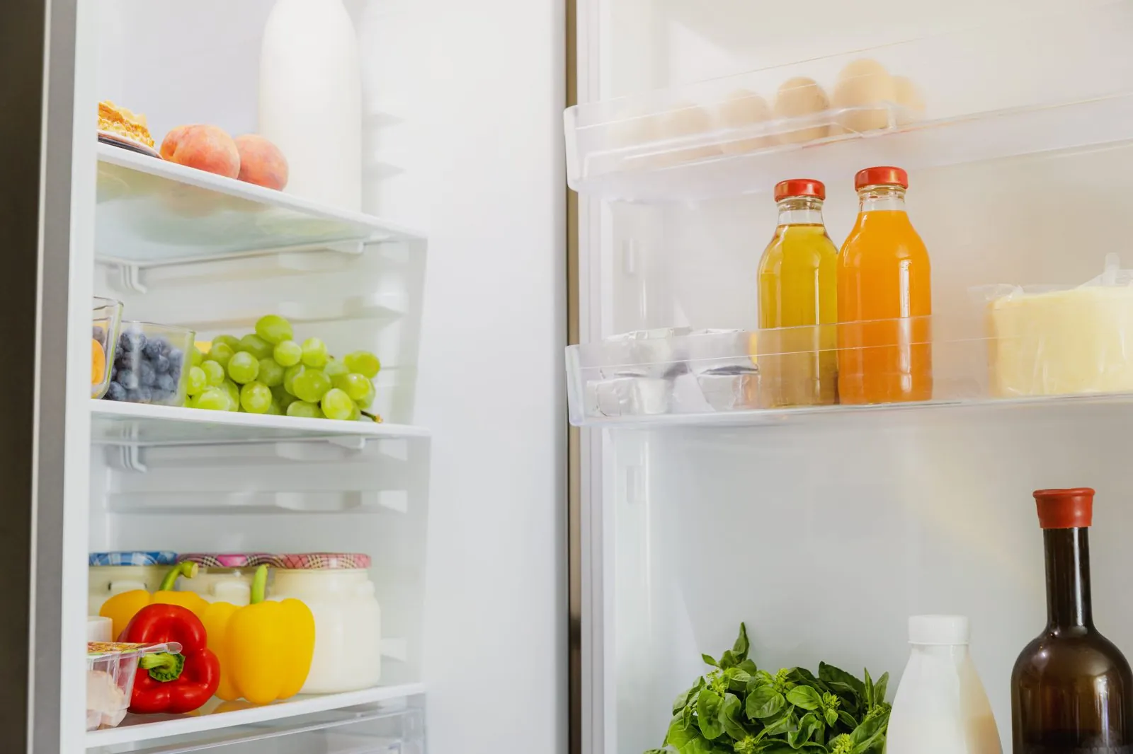 Fridge that has stopped cooling, with food at risk of spoiling Fridge that has stopped cooling, with food at risk of spoiling